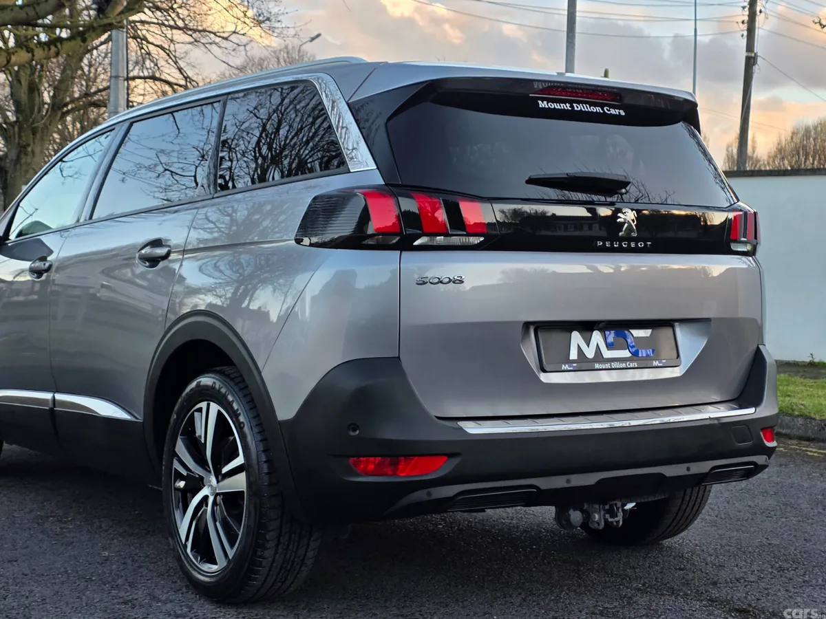 Peugeot 5008 MPV, Diesel, 2020, Grey