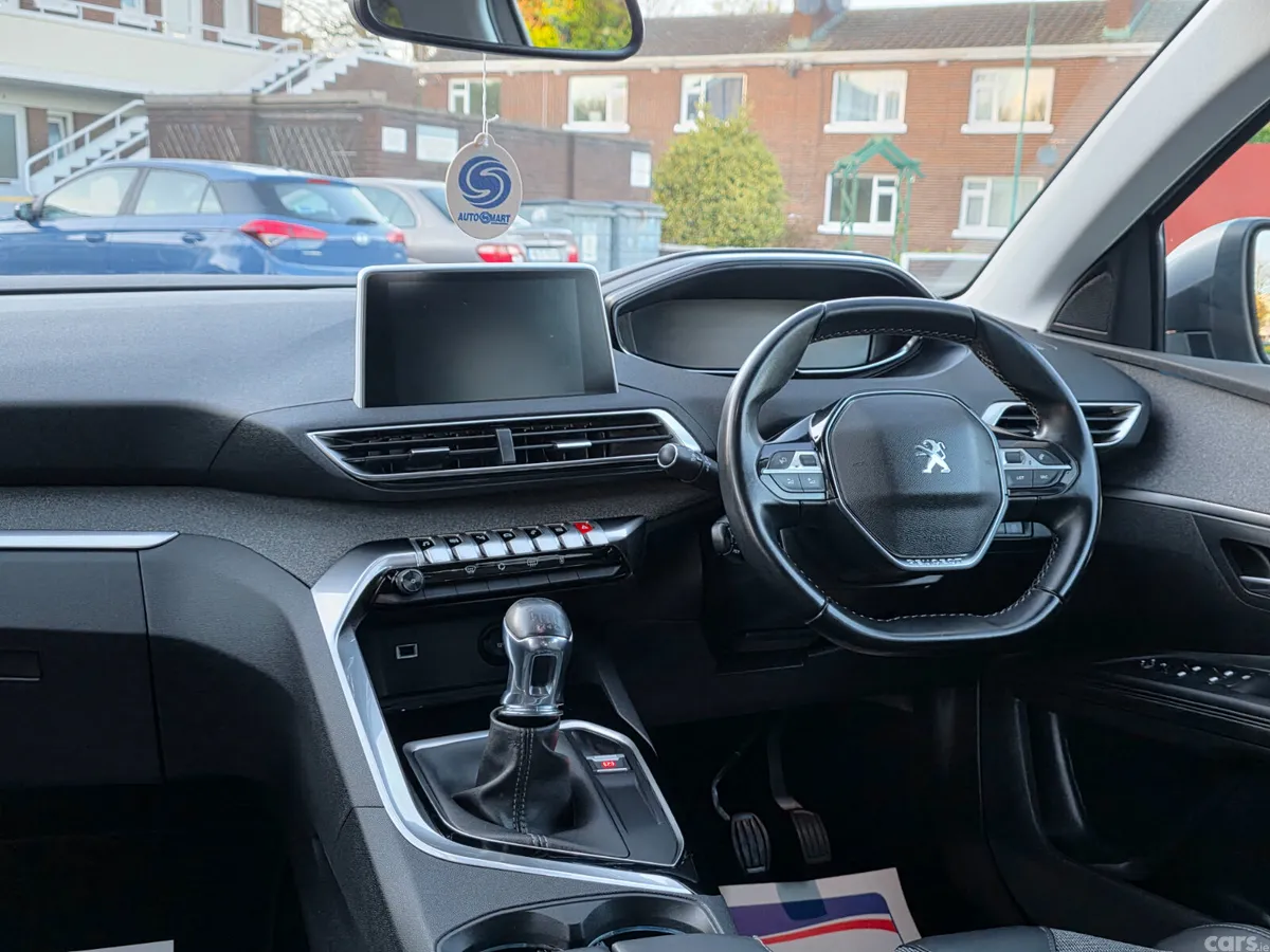 Peugeot 5008 MPV, Diesel, 2020, Grey