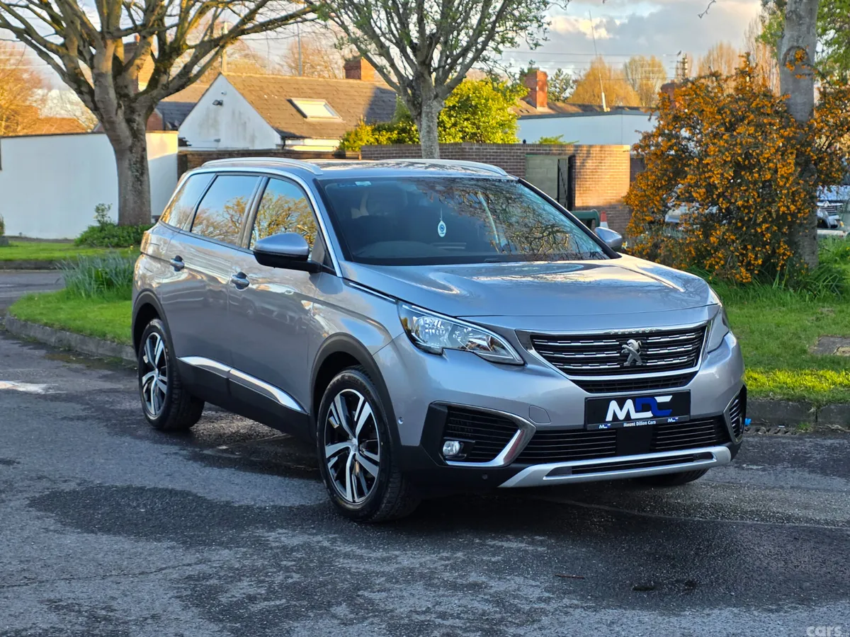 Peugeot 5008 MPV, Diesel, 2020, Grey