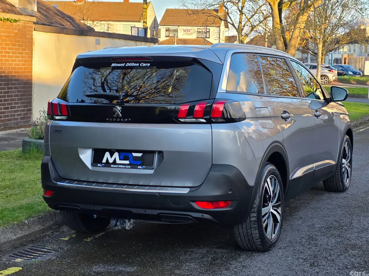 Peugeot 5008 MPV, Diesel, 2020, Grey