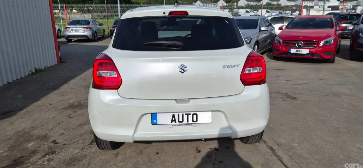 Suzuki Swift Hatchback, Petrol, 2020, White