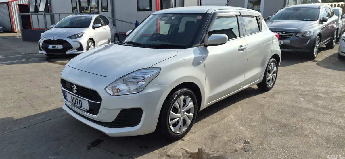 Suzuki Swift Hatchback, Petrol, 2020, White