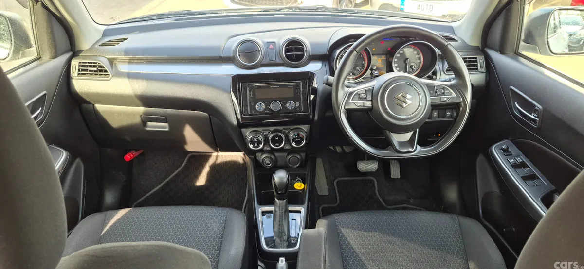 Suzuki Swift Hatchback, Petrol, 2020, White