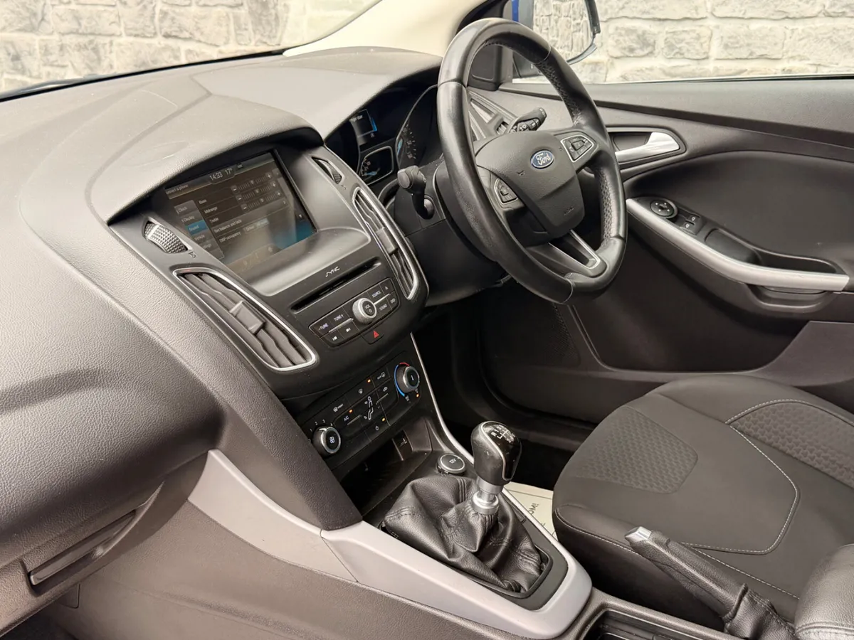 Ford Focus Hatchback, Diesel, 2016, Blue