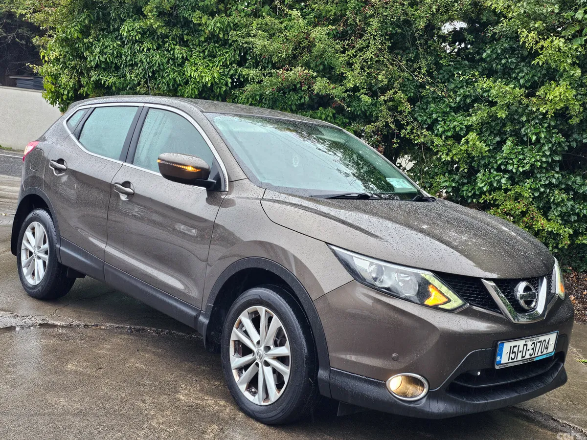 Nissan Qashqai Hatchback, Diesel, 2015, Brown
