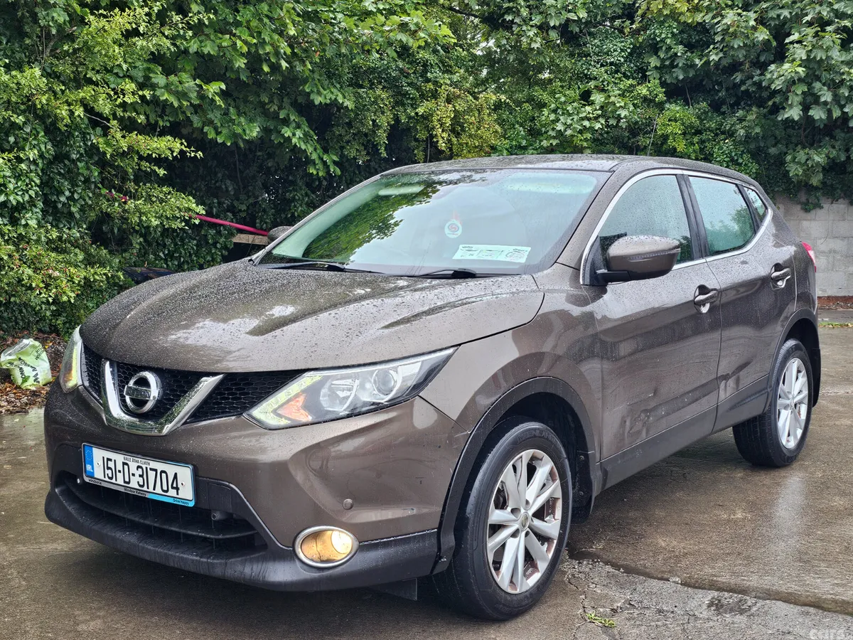 Nissan Qashqai Hatchback, Diesel, 2015, Brown
