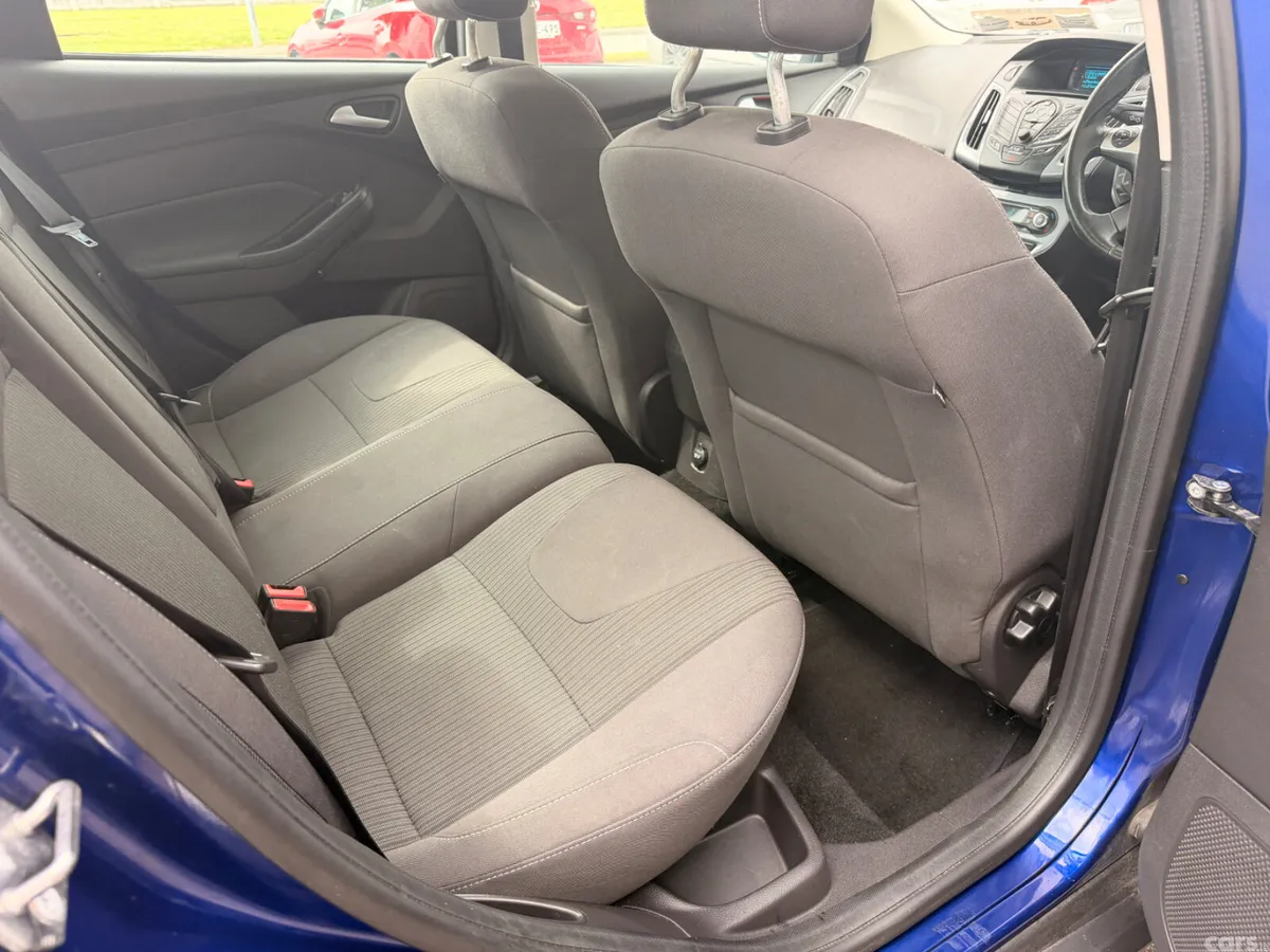 Ford Focus Saloon, Diesel, 2014, Blue