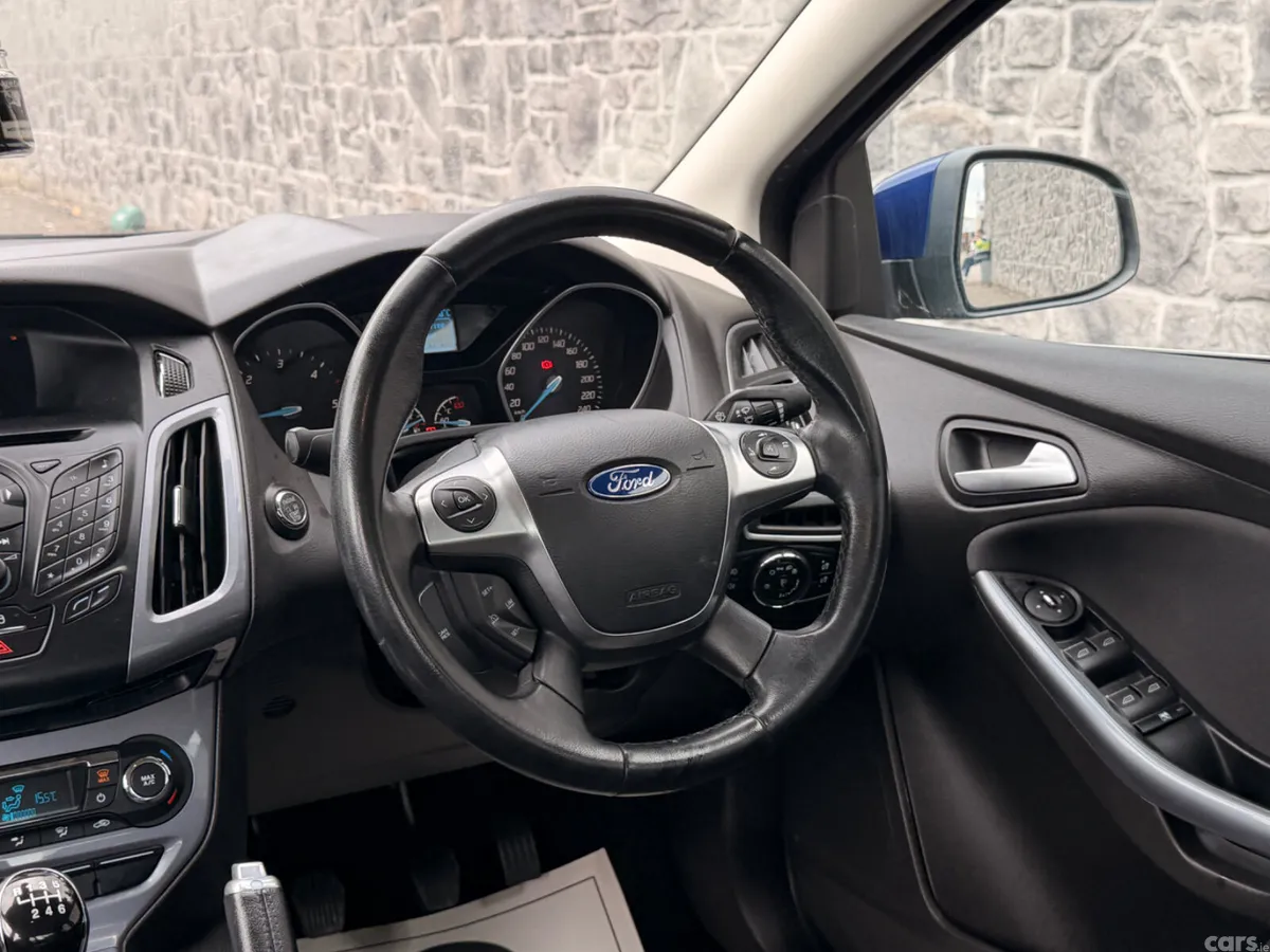 Ford Focus Saloon, Diesel, 2014, Blue