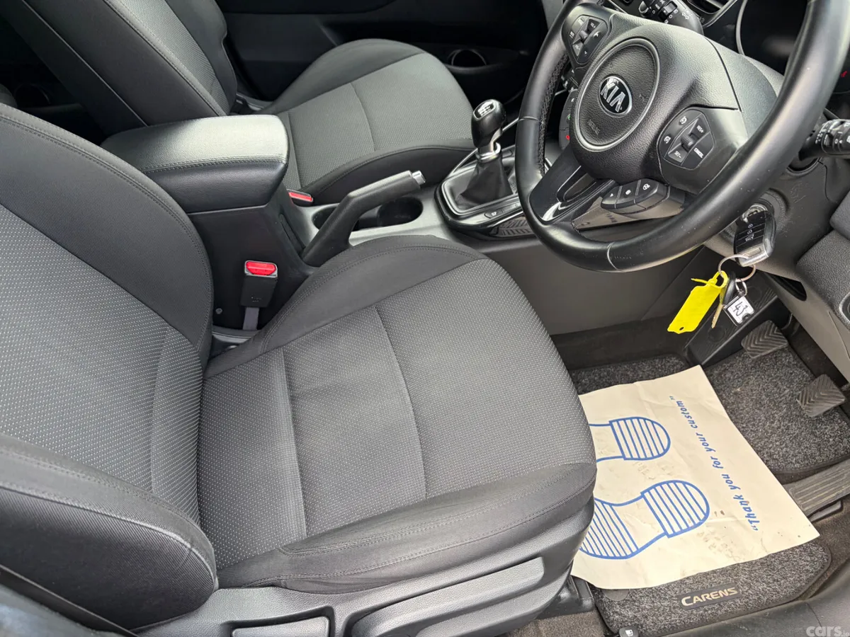 Kia Carens MPV, Diesel, 2016, Blue