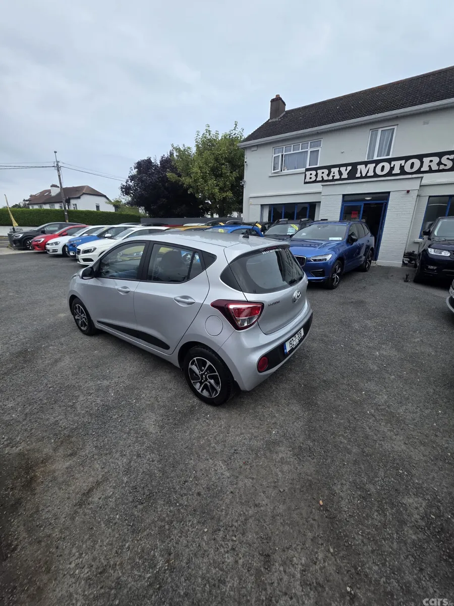 Hyundai i10 Hatchback, Petrol, 2019, Grey