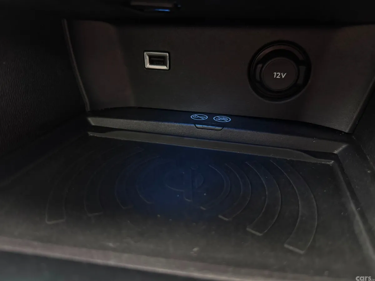 Peugeot 5008 MPV, Petrol, 2018, Green
