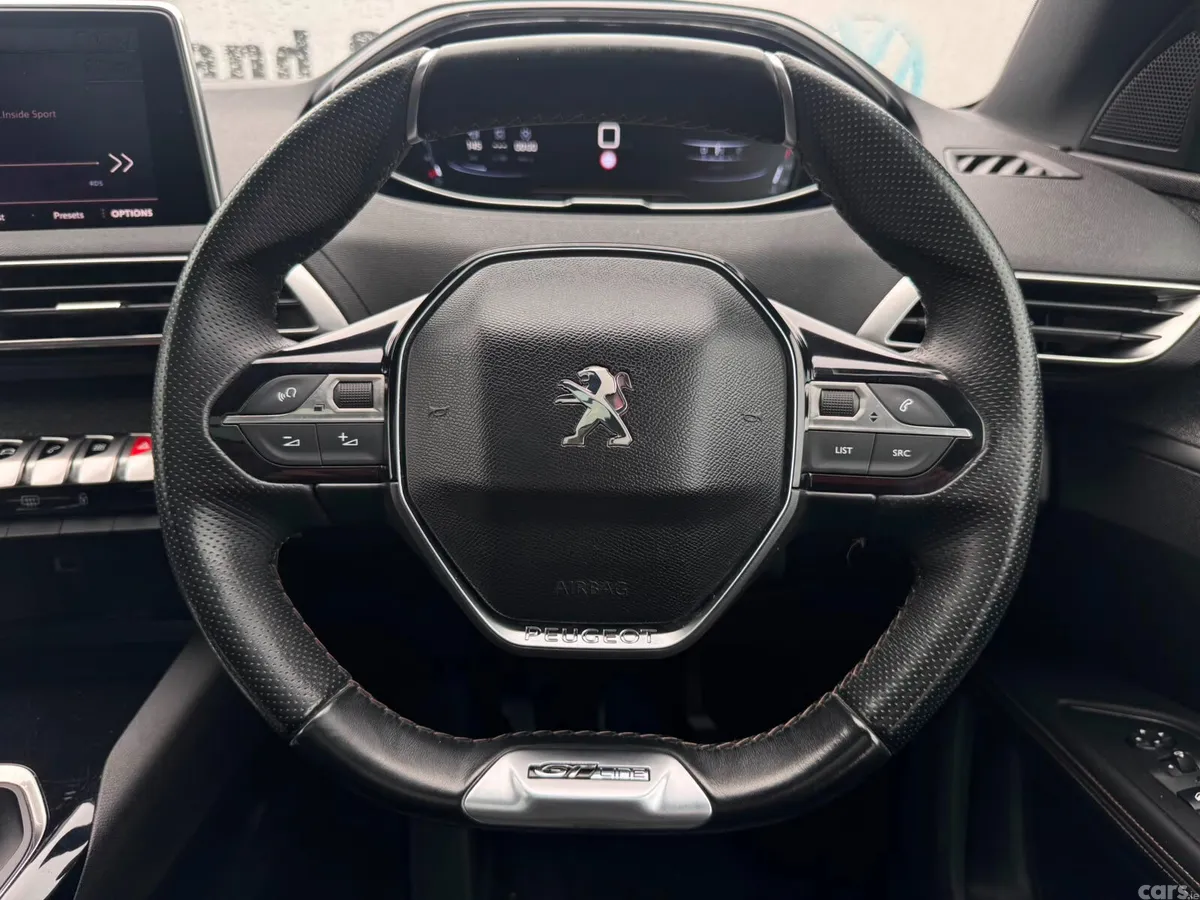 Peugeot 5008 MPV, Petrol, 2018, Green