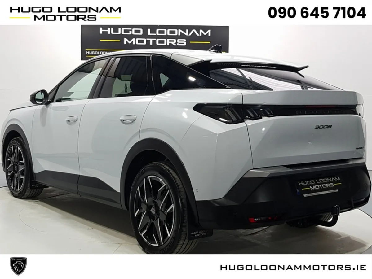 Peugeot 3008 MPV, Petrol Hybrid, 2024, White