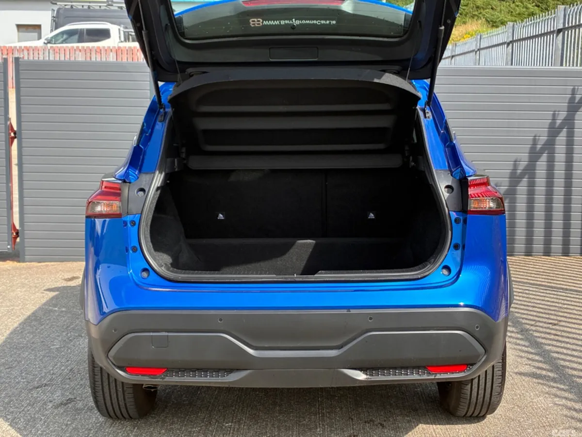 Nissan Qashqai SUV, Petrol Hybrid, 2023, Blue