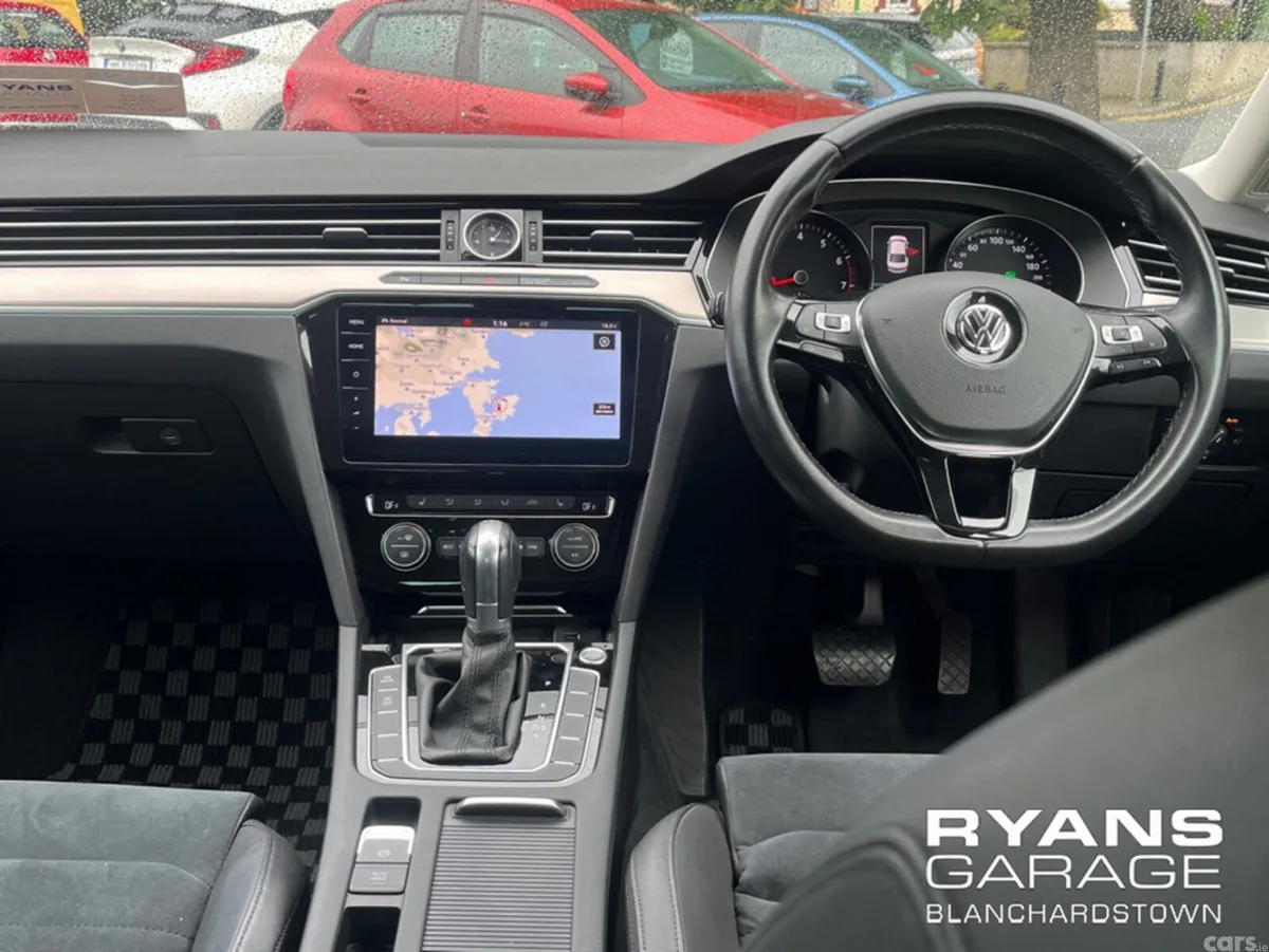 Volkswagen Passat Saloon, Petrol, 2018, Brown