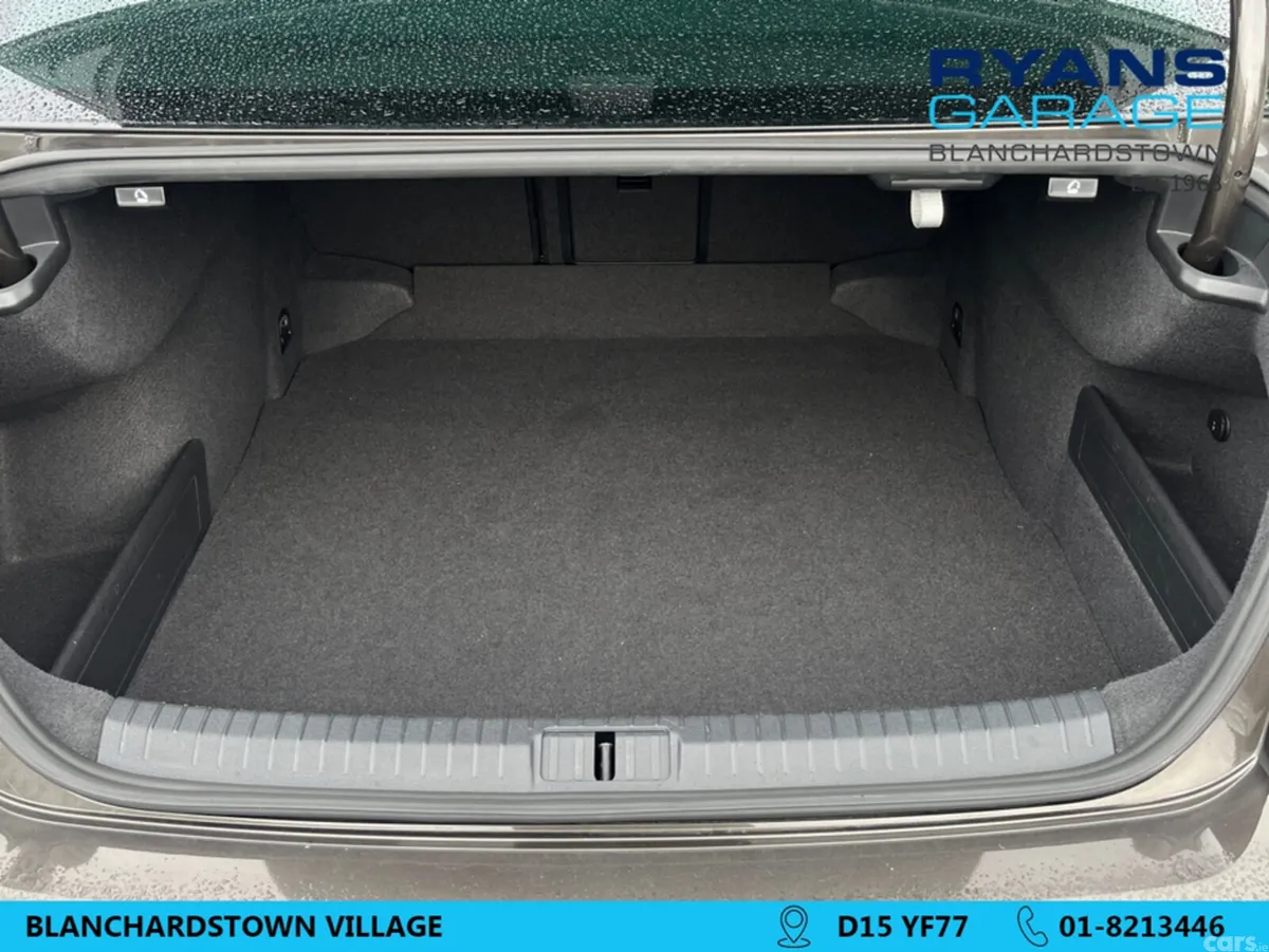 Volkswagen Passat Saloon, Petrol, 2018, Brown