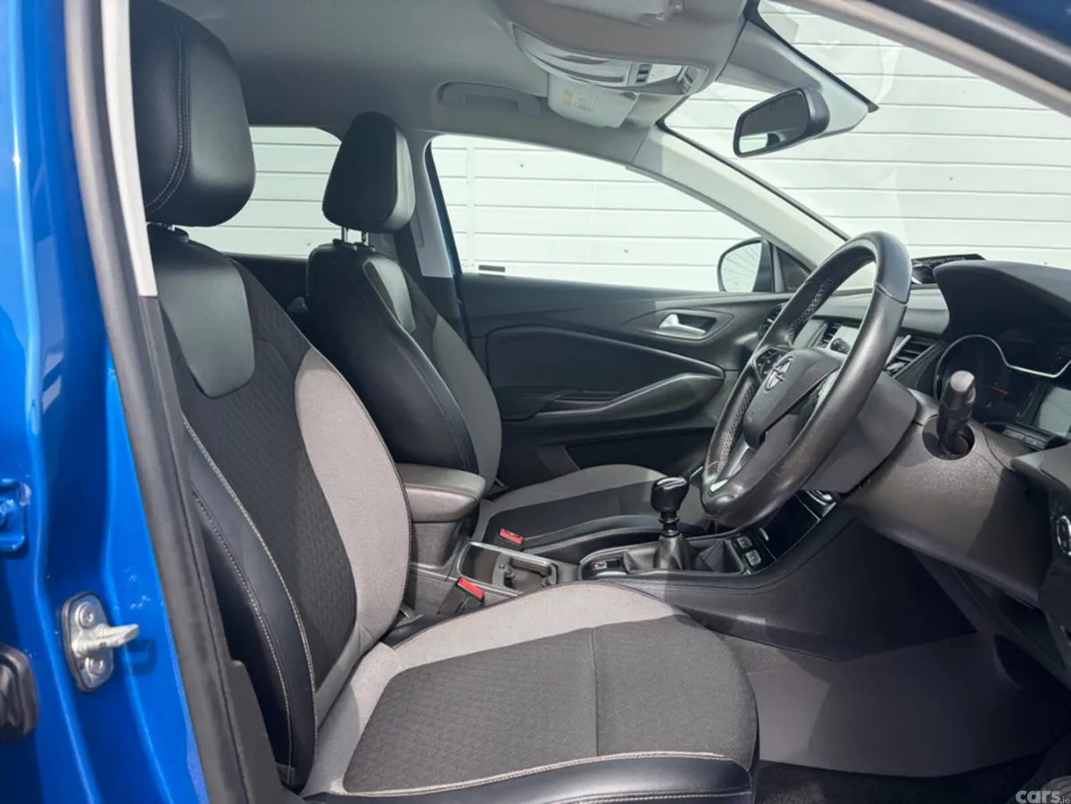 Opel Grandland X MPV, Diesel, 2018, Blue