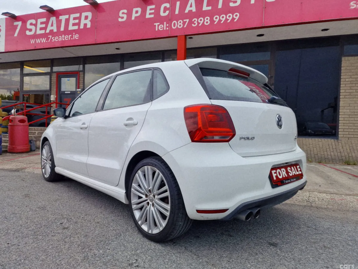 Volkswagen Polo Hatchback, Petrol, 2016, White