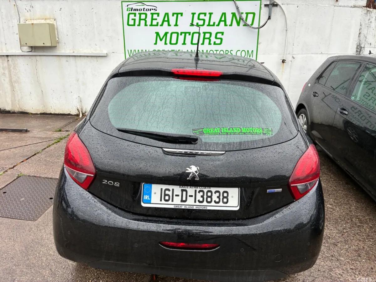 Peugeot 208 Hatchback, Petrol, 2016, Black