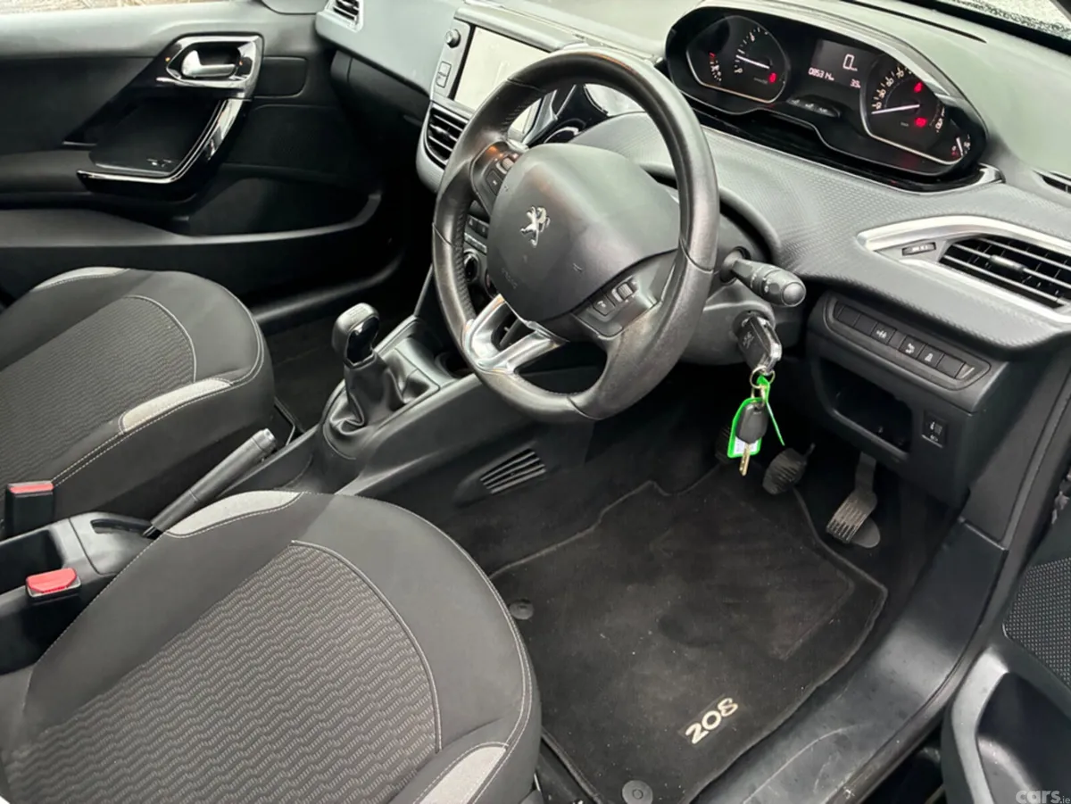 Peugeot 208 Hatchback, Petrol, 2016, Black