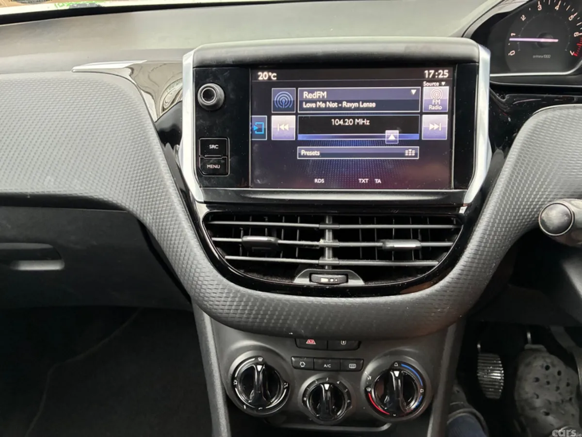 Peugeot 208 Hatchback, Petrol, 2016, Black
