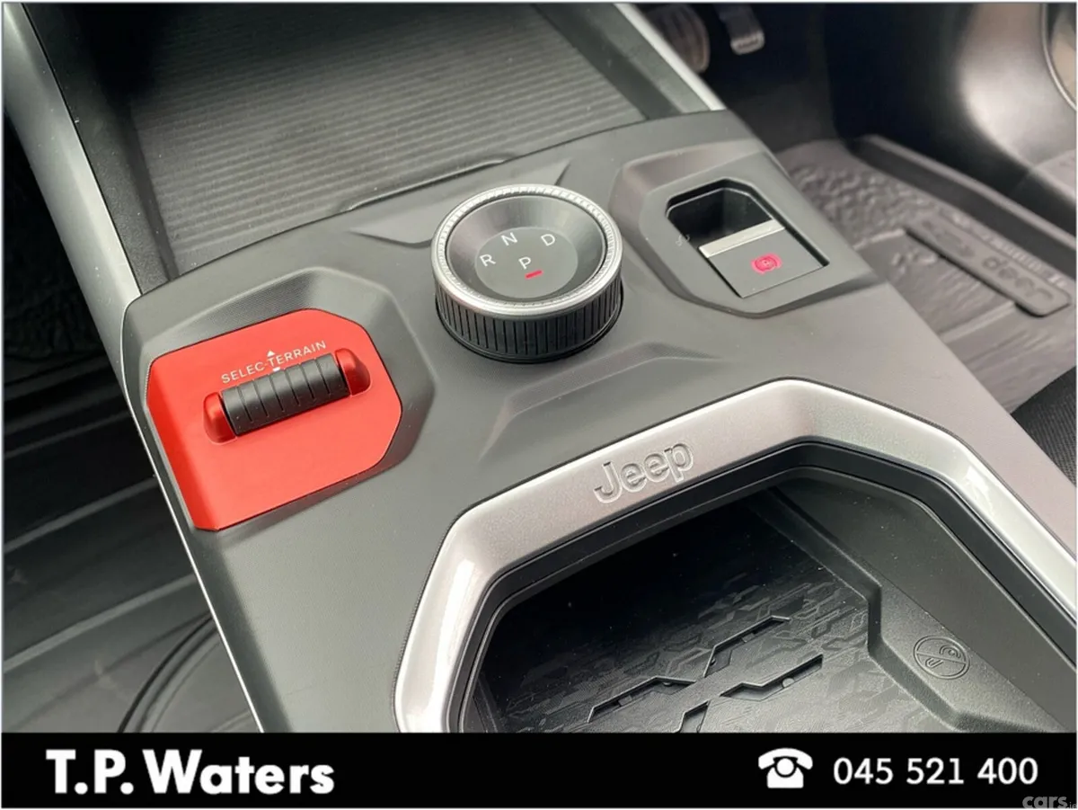 Jeep Compass SUV, Electric, 2026, Grey