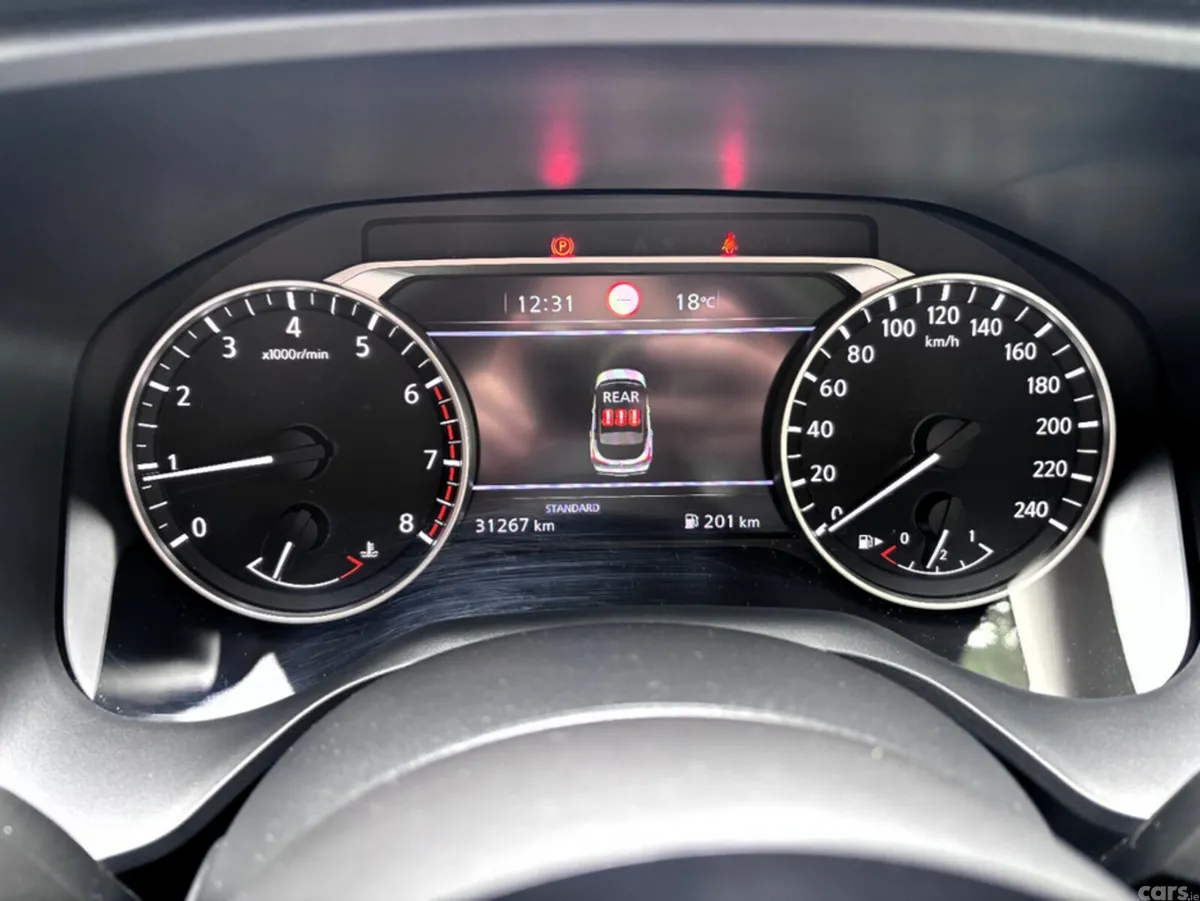 Nissan Qashqai MPV, Petrol, 2023, Red