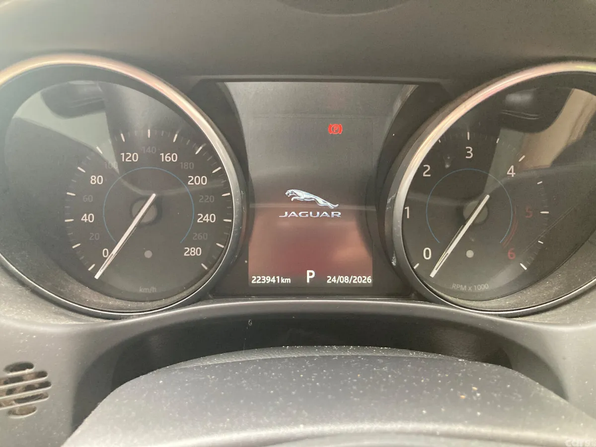 Jaguar XE Saloon, Diesel, 2016, Blue