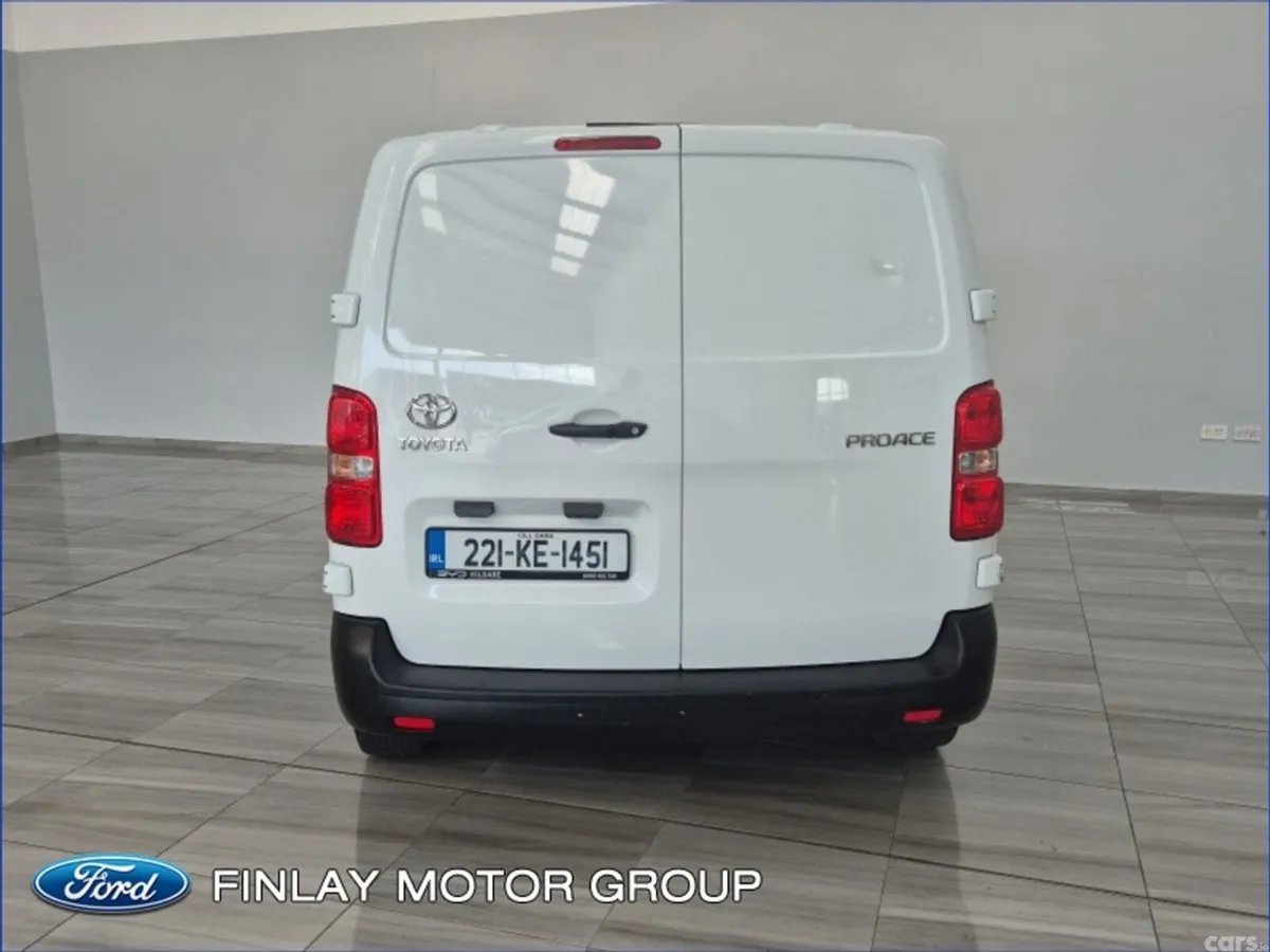 Toyota Proace MPV, Diesel, 2022, White