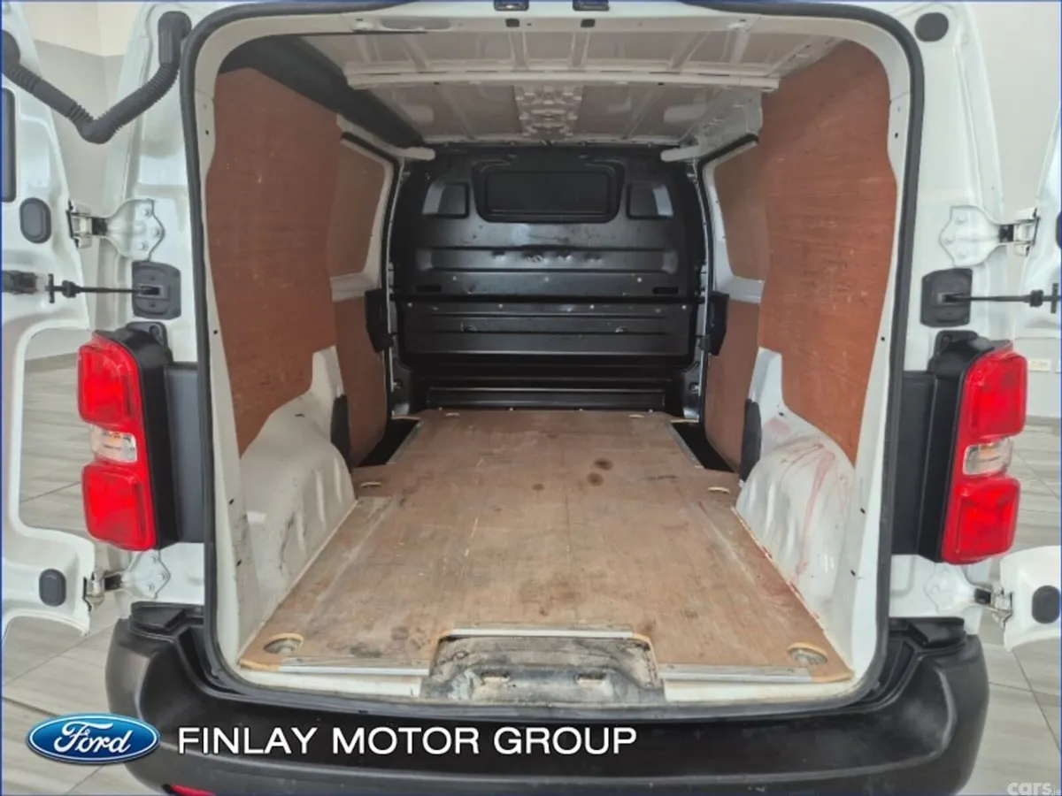 Toyota Proace MPV, Diesel, 2022, White