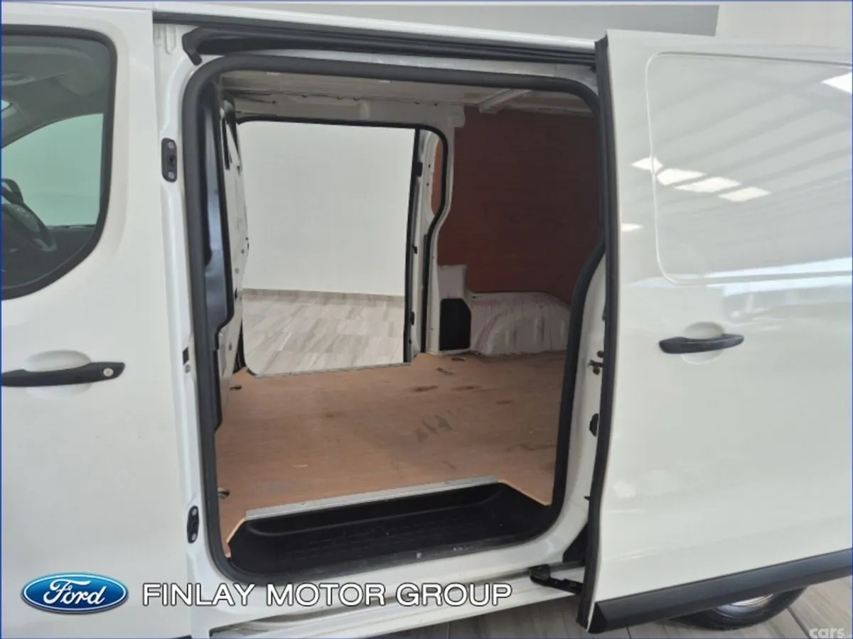 Toyota Proace MPV, Diesel, 2022, White