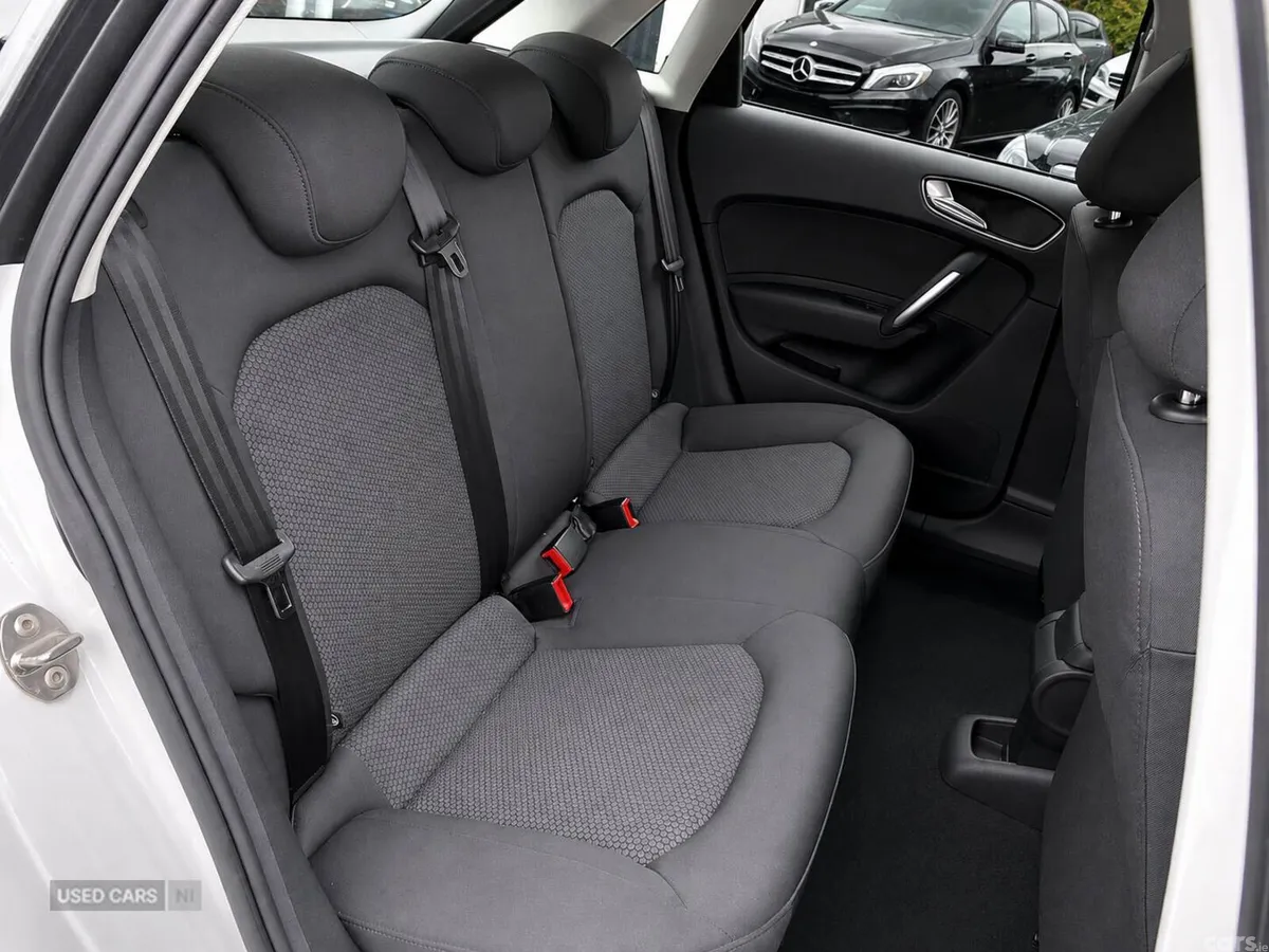 Audi A1 , Petrol, 2013, White