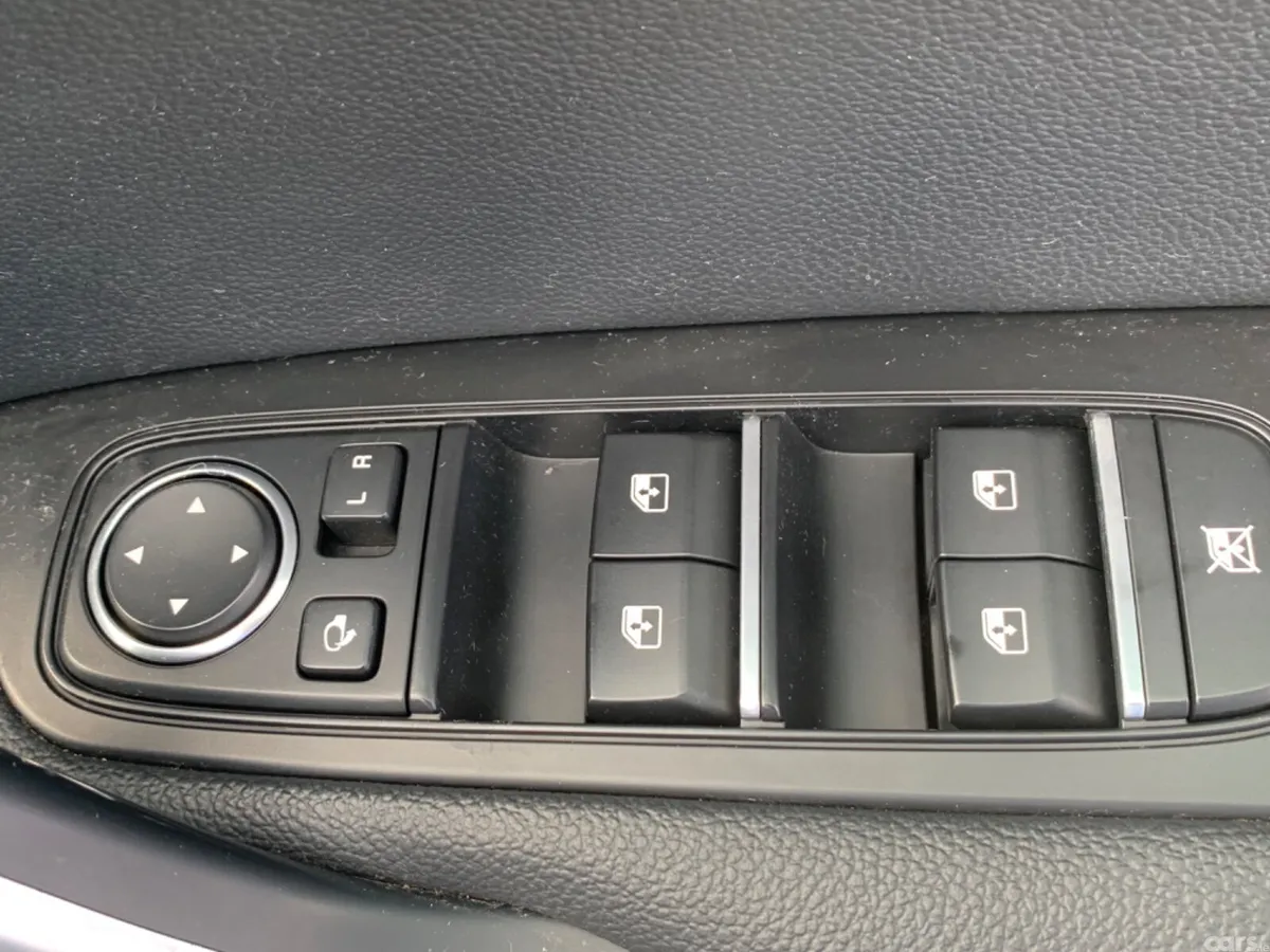 Kia XCeed Hatchback, Petrol Plug-in Hybrid, 2023, Grey