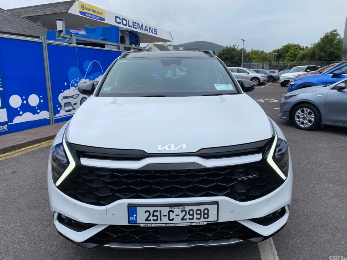 Kia Sportage SUV, Diesel Hybrid, 2025, White
