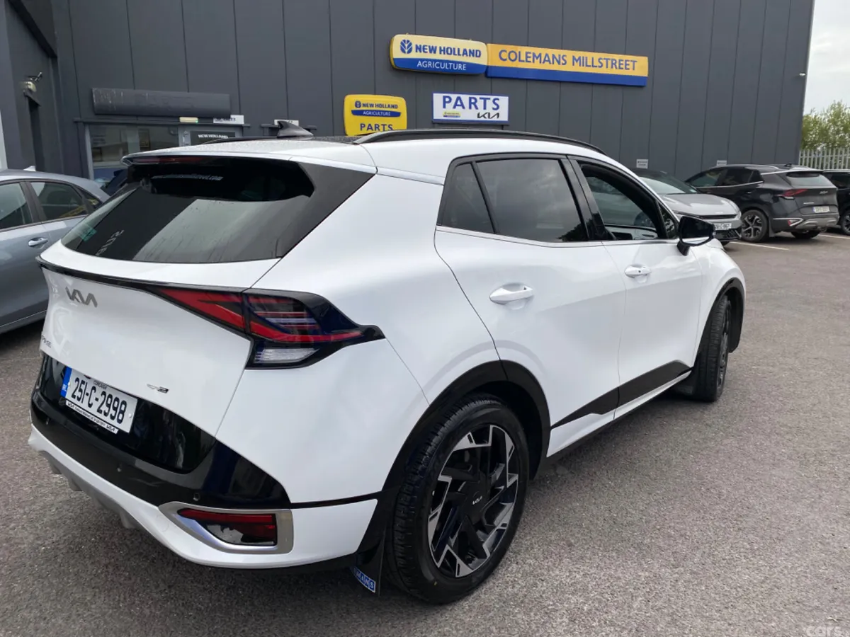 Kia Sportage SUV, Diesel Hybrid, 2025, White