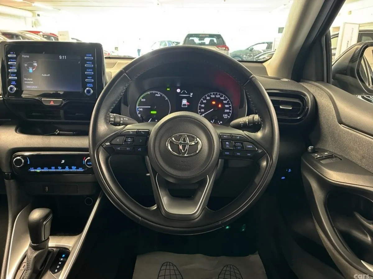Toyota Yaris Hatchback, Petrol Hybrid, 2022, Grey