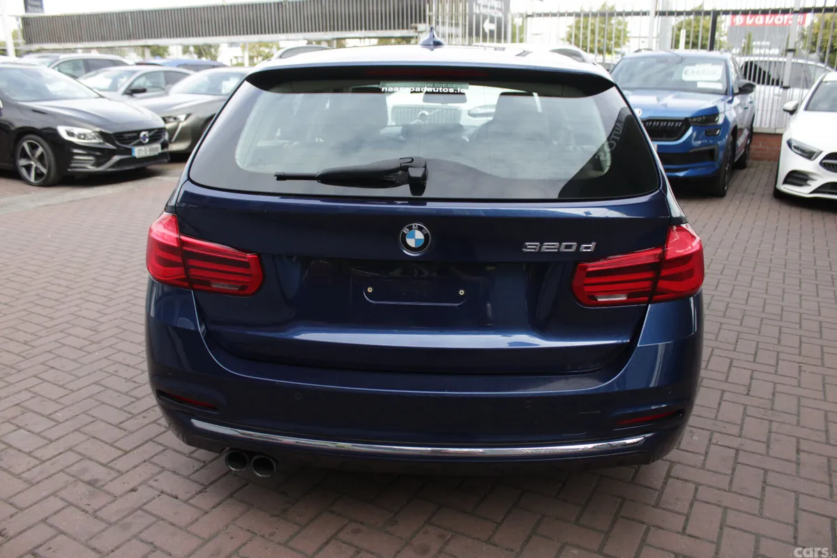 BMW 3-Series Estate, Diesel, 2018, Blue