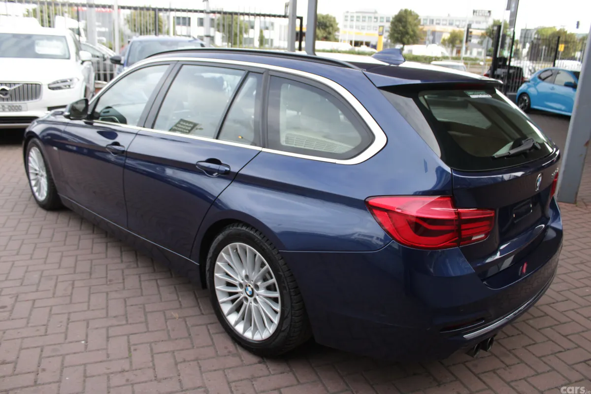 BMW 3-Series Estate, Diesel, 2018, Blue