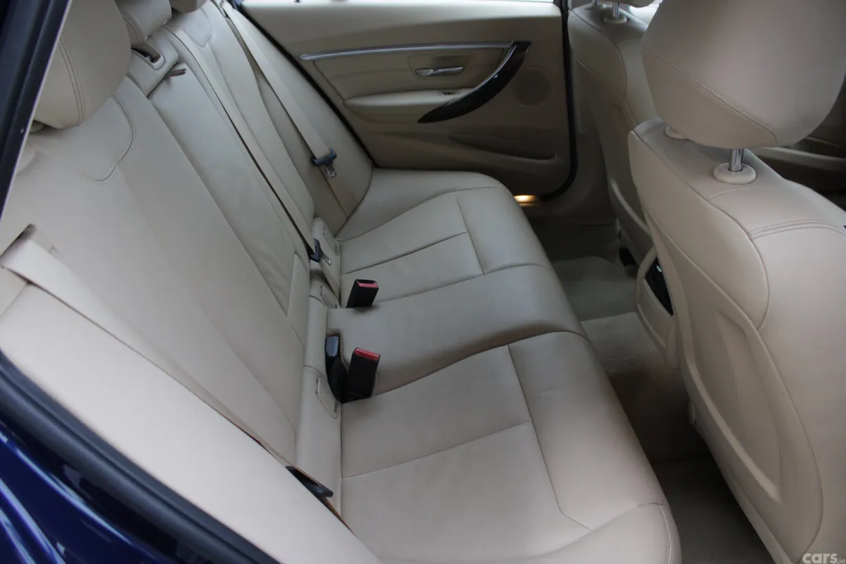 BMW 3-Series Estate, Diesel, 2018, Blue