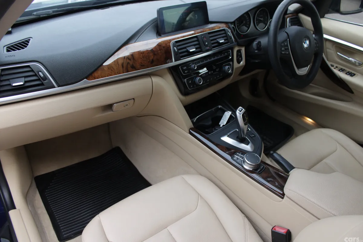 BMW 3-Series Estate, Diesel, 2018, Blue