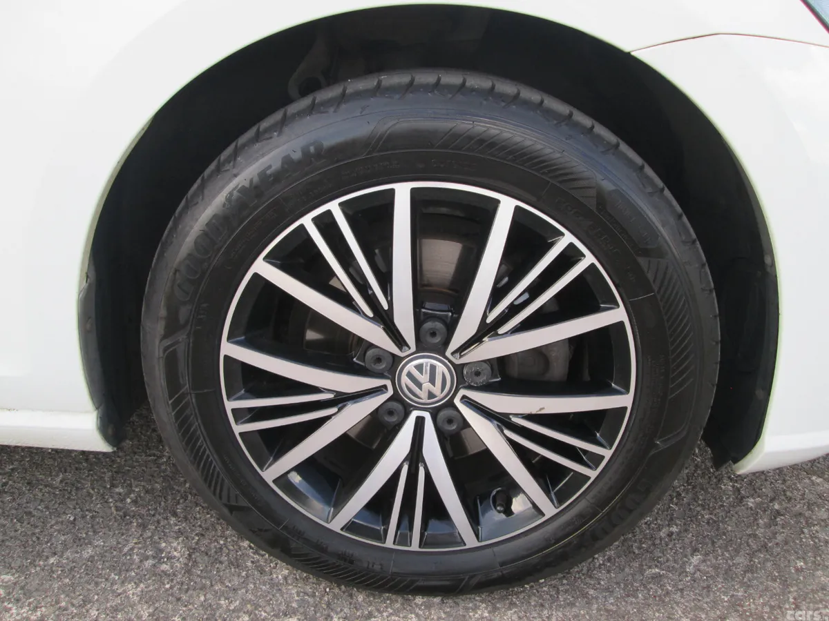 Volkswagen Golf Estate, Diesel, 2019, White