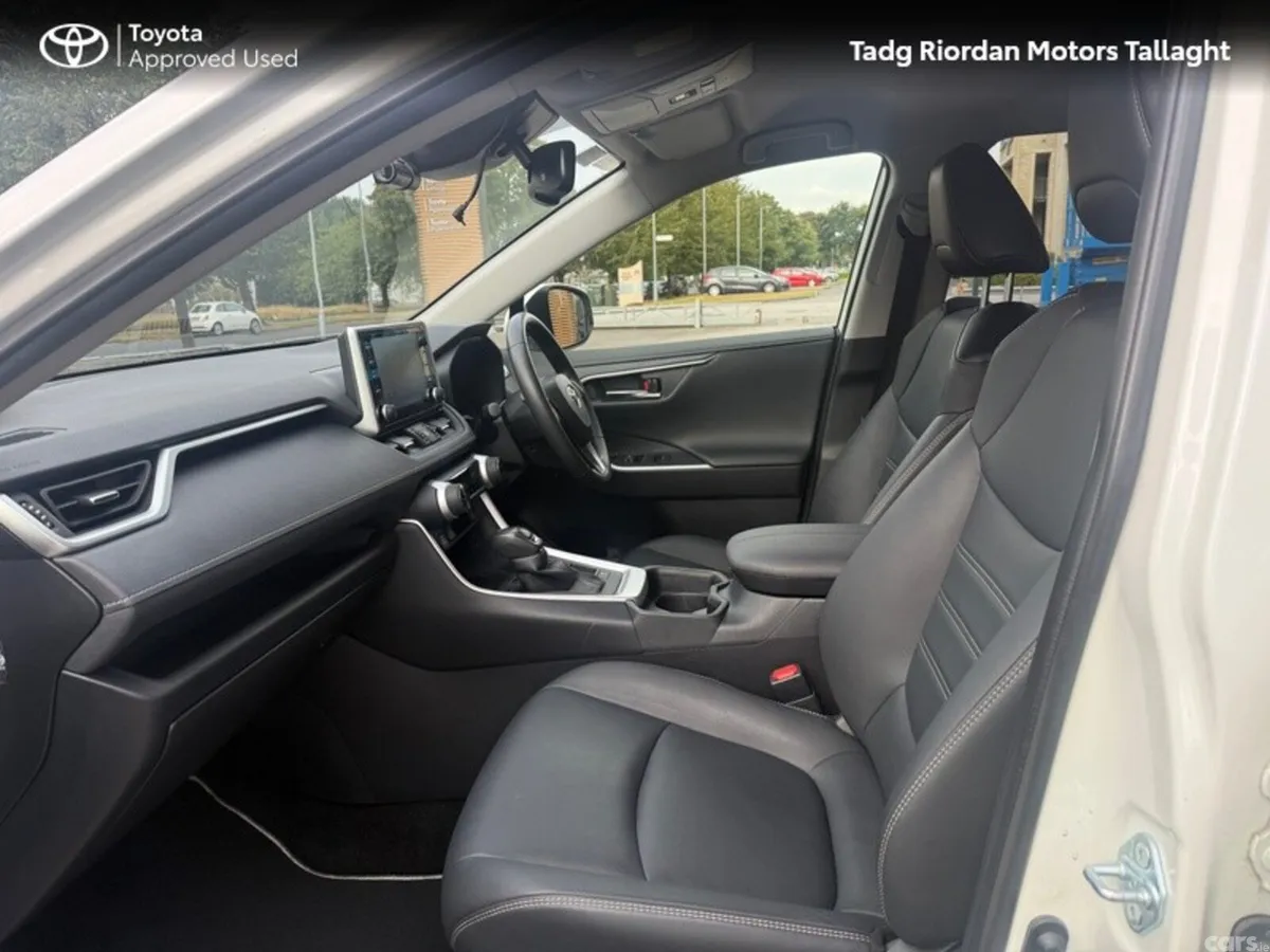 Toyota RAV4 SUV, Petrol Hybrid, 2022, White