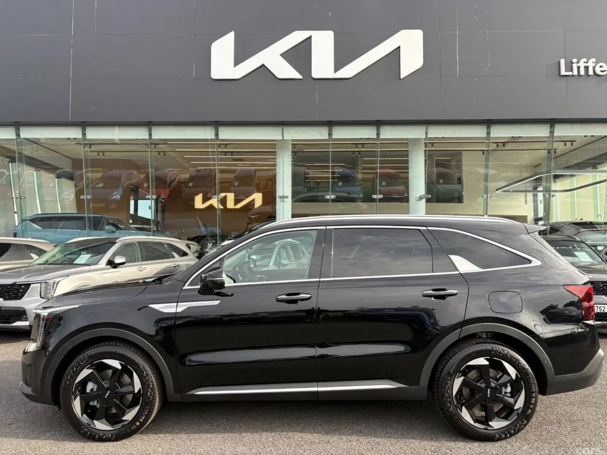 Kia Sorento SUV, Petrol Plug-in Hybrid, 2027, Black