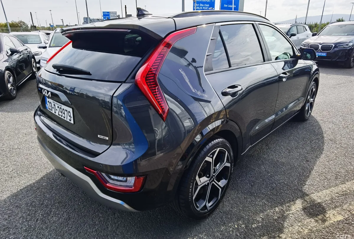 Kia Niro SUV, Petrol Plug-in Hybrid, 2023, Grey