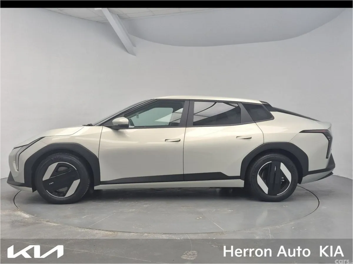 Kia EV4 Saloon, Electric, 2027, Silver