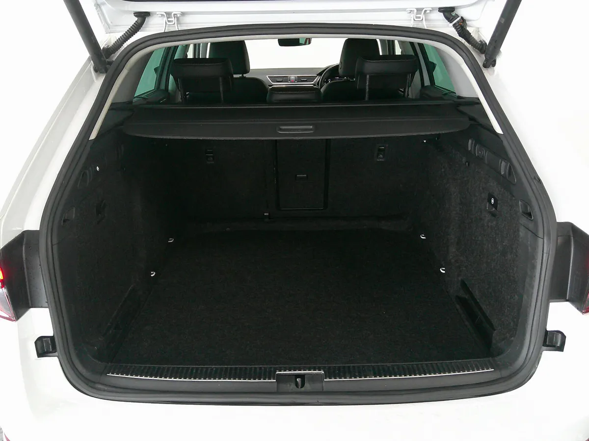 Skoda Superb Estate, Diesel, 2022, White