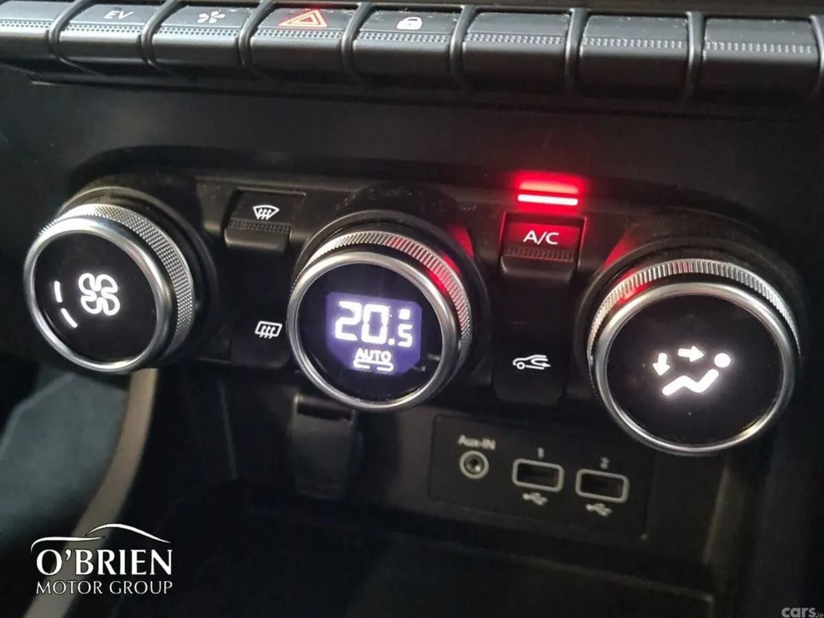 Renault Arkana Hatchback, Petrol, 2023, Red