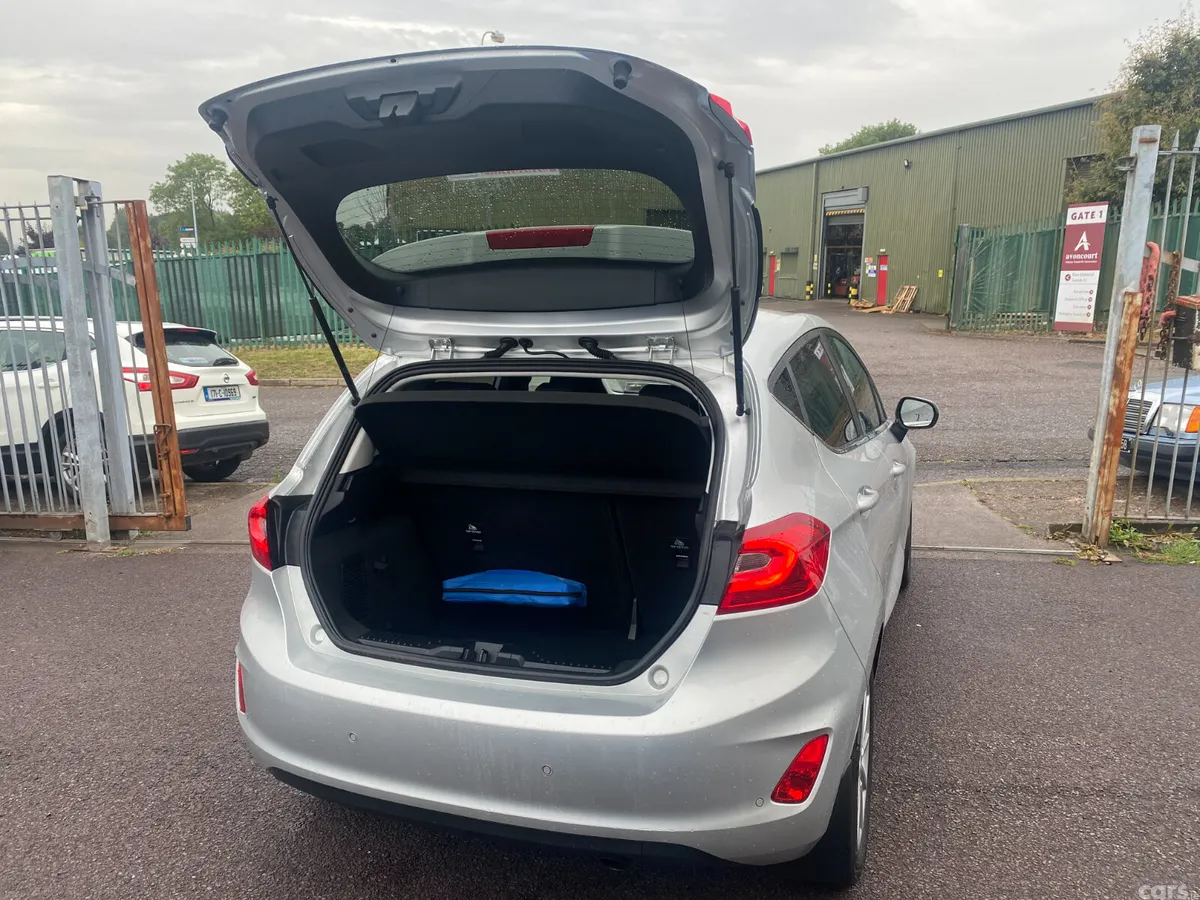 Ford Fiesta Hatchback, Petrol, 2020, Grey