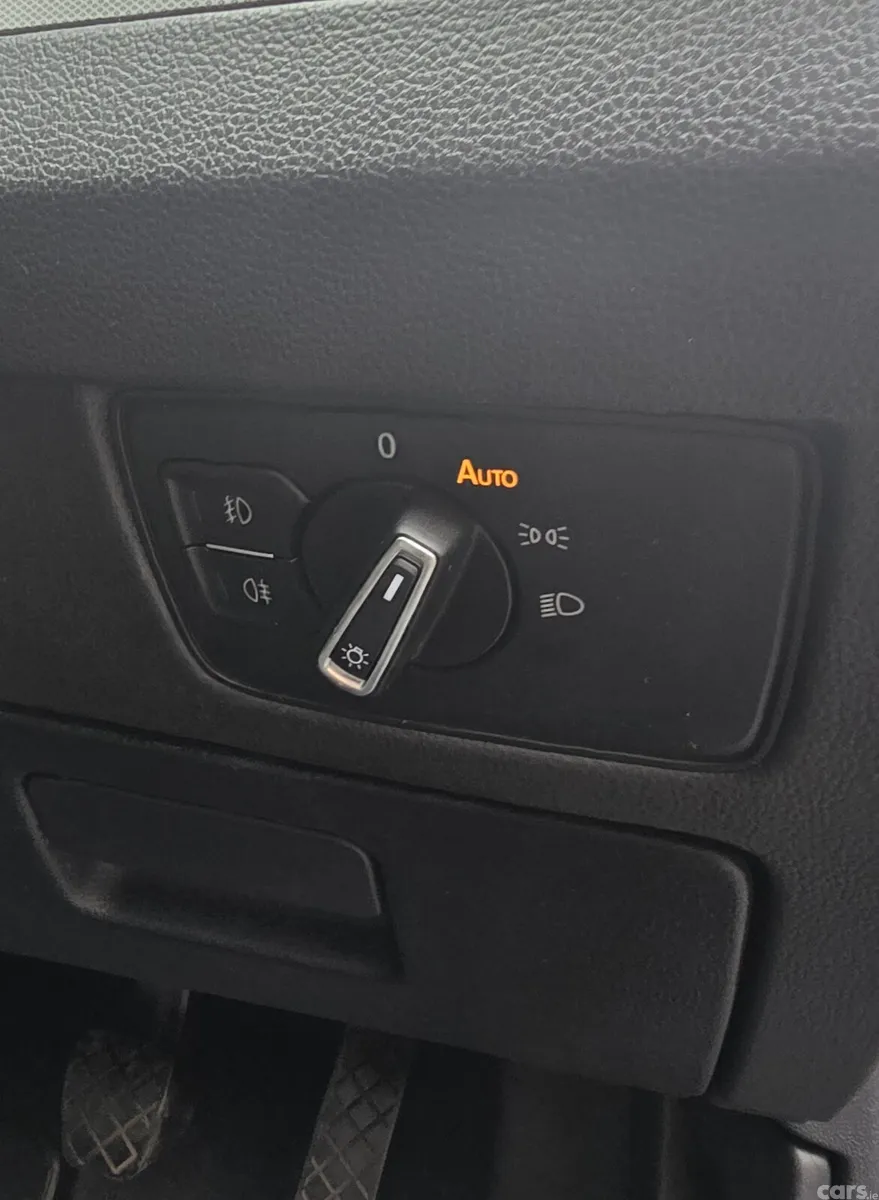 Volkswagen Passat Saloon, Diesel, 2018, Grey