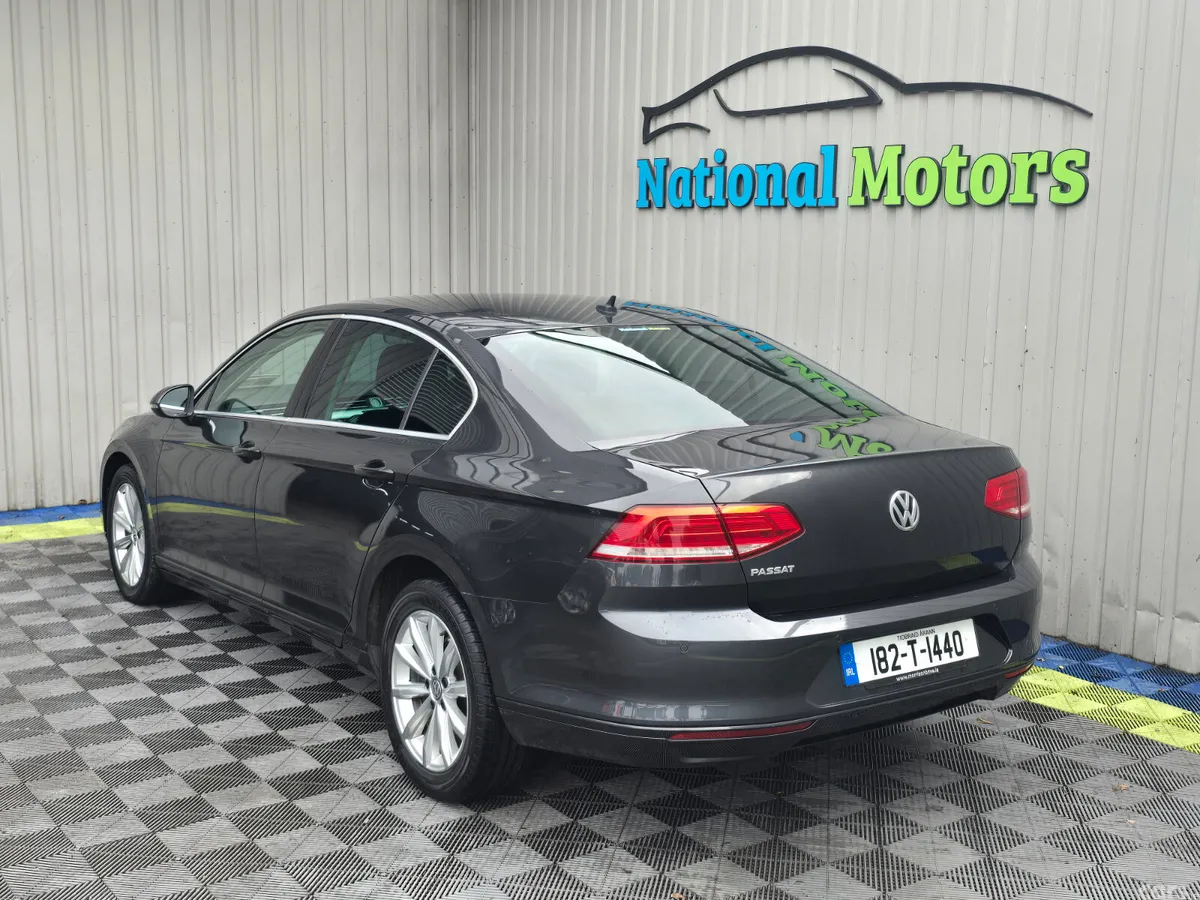 Volkswagen Passat Saloon, Diesel, 2018, Grey